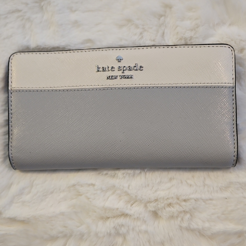 Kate Spade Two-Tone Gray and Cream Wallet
